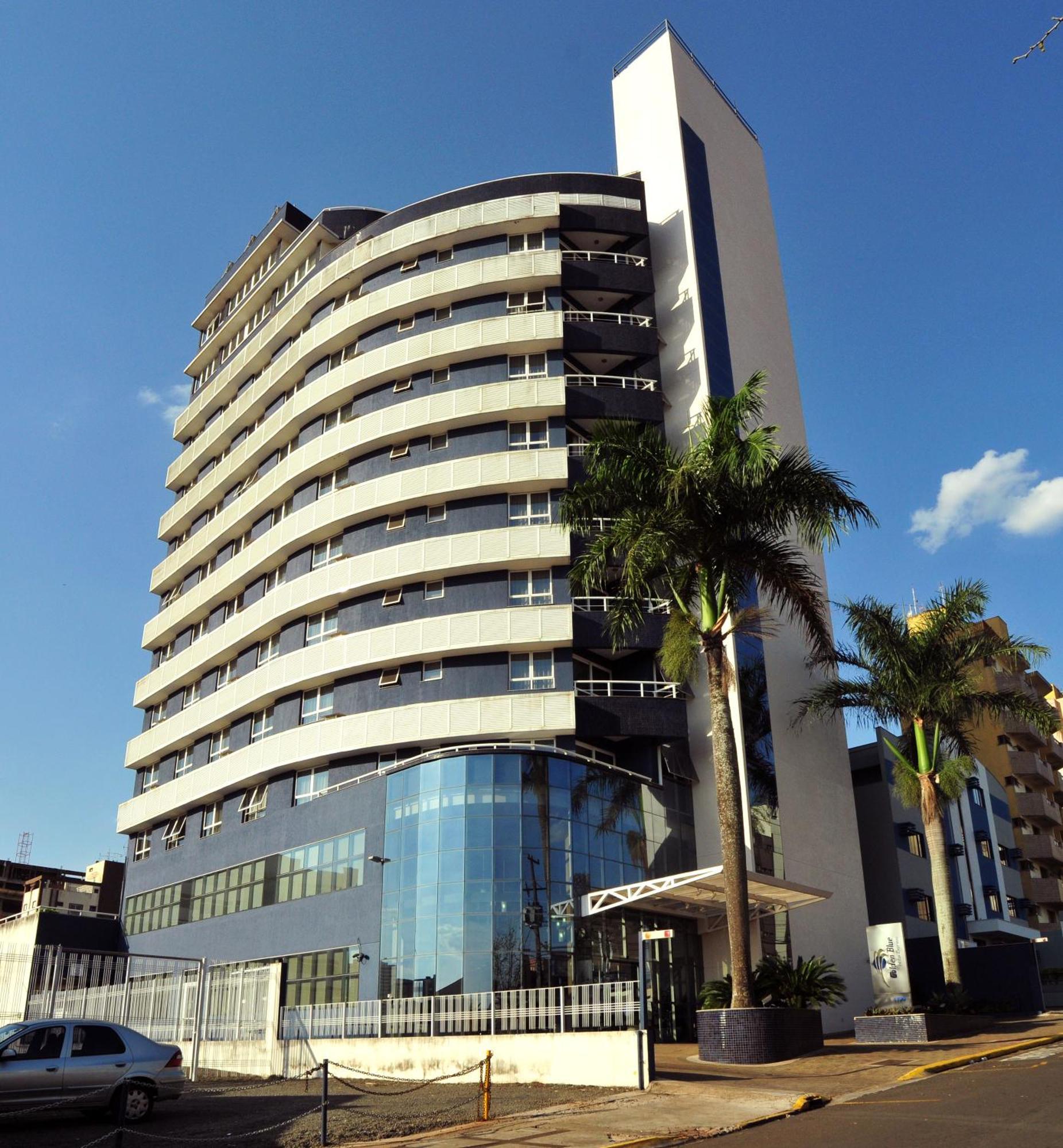לונדרינה Golden Blue Hotel מראה חיצוני תמונה