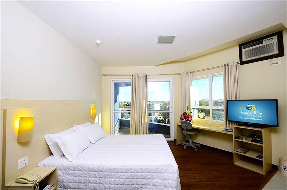 לונדרינה Golden Blue Hotel מראה חיצוני תמונה