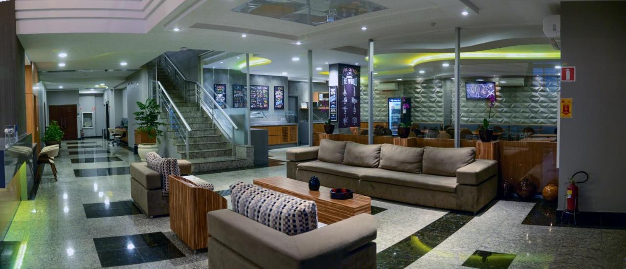 לונדרינה Golden Blue Hotel מראה חיצוני תמונה